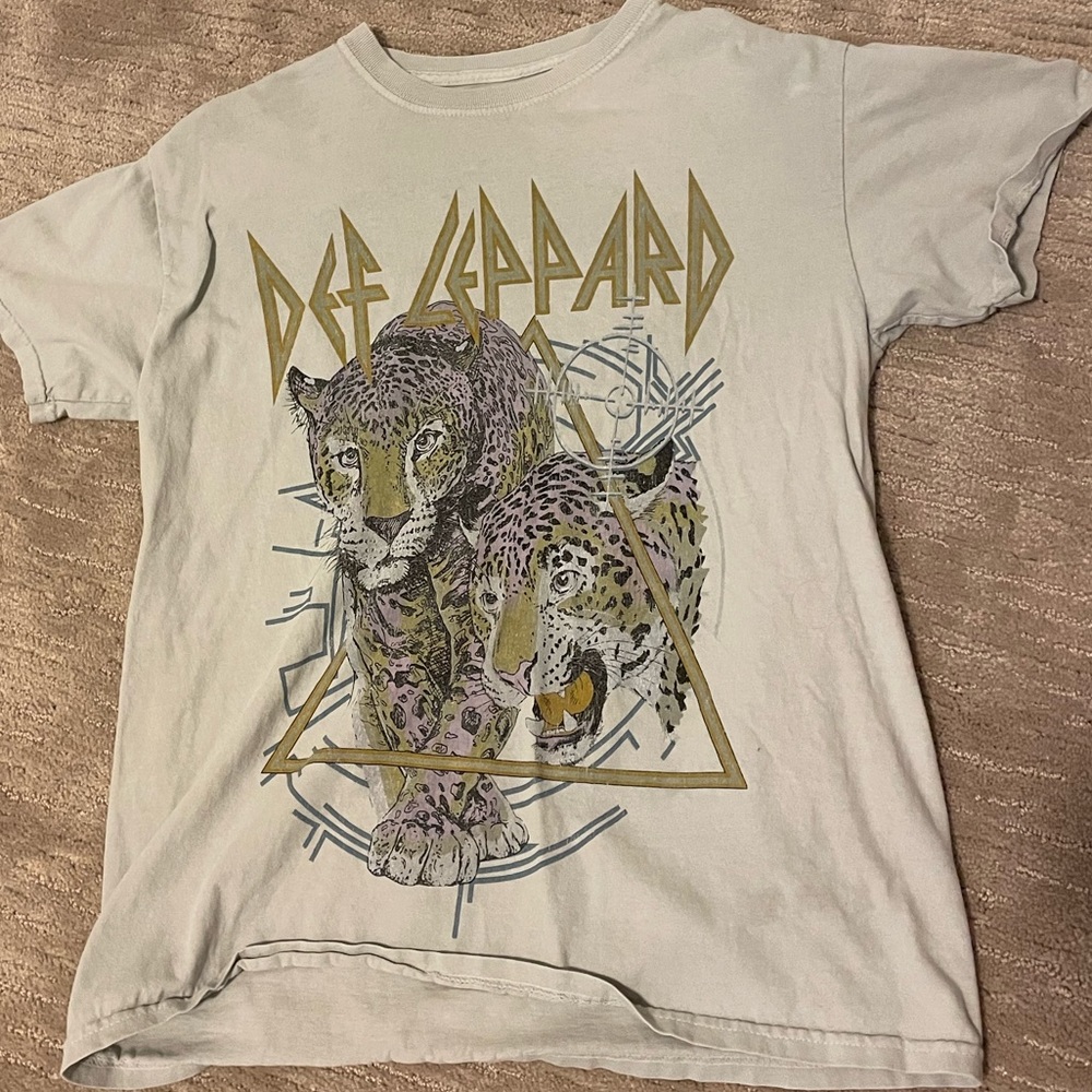 Def Lepard shirt!